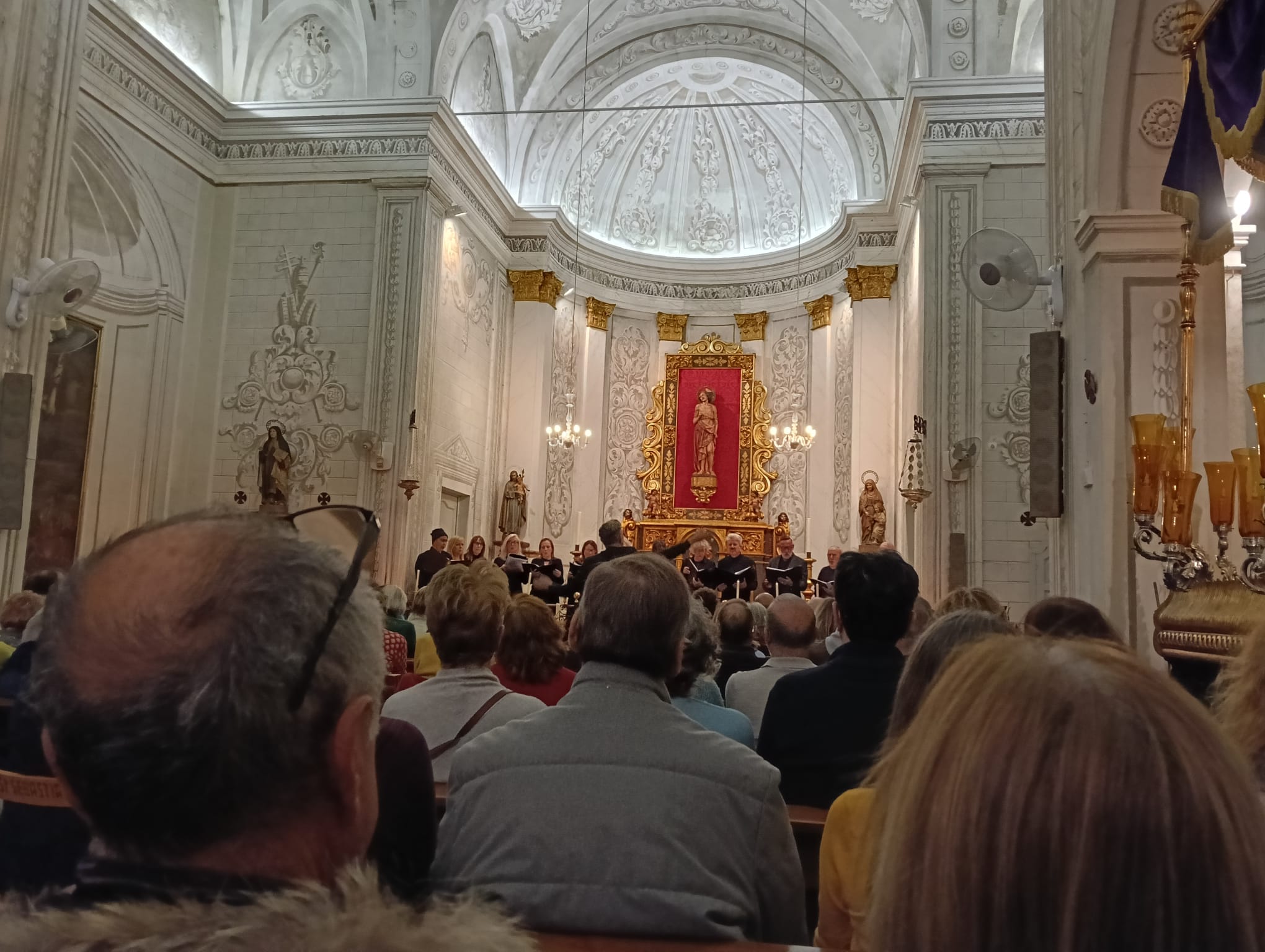 Públic durant el concert De Profundis ad Lucem